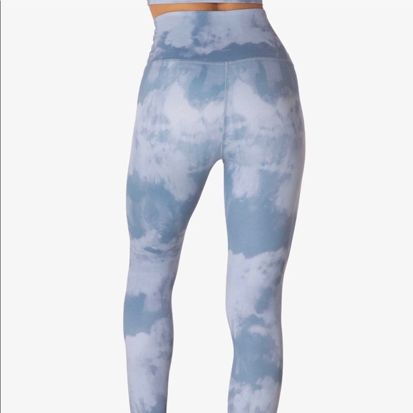 NWT Beyond Yoga Olympus Leggings - Picture 2 of 9